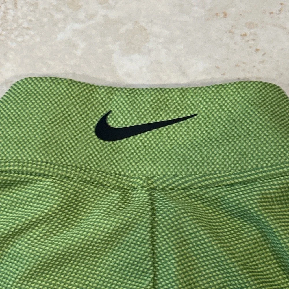 Nike Dri-FIT ADV Vapor Mens‎ M Green Chevron 1/4 Zip Gold Top Stretch DH0982-377
